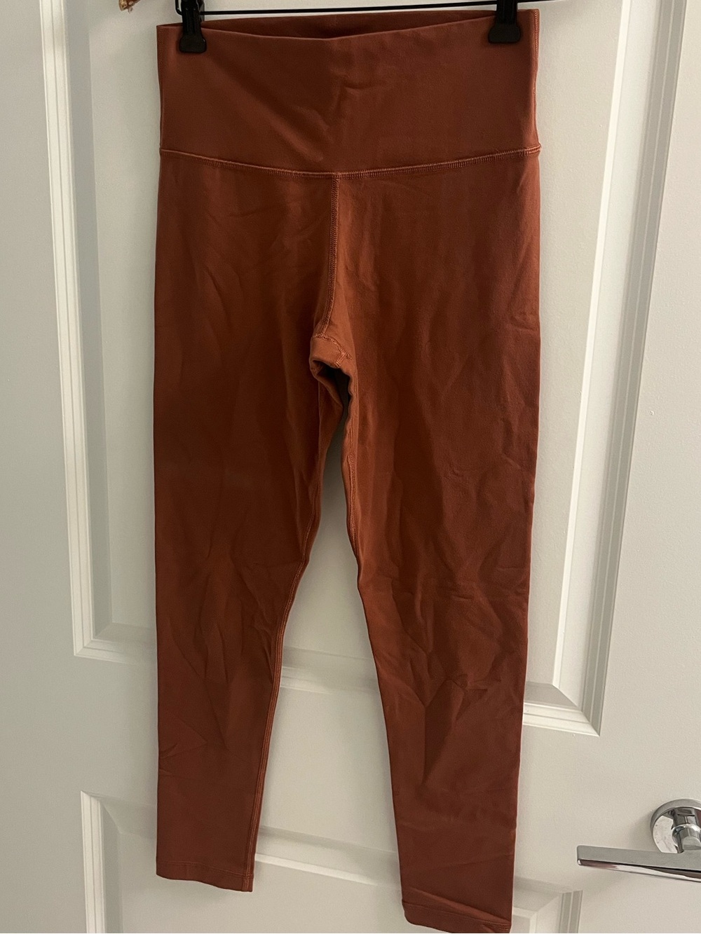 Aritzia TnAction Atmosphere High-Rise Leggings – Rust Brown – Size M